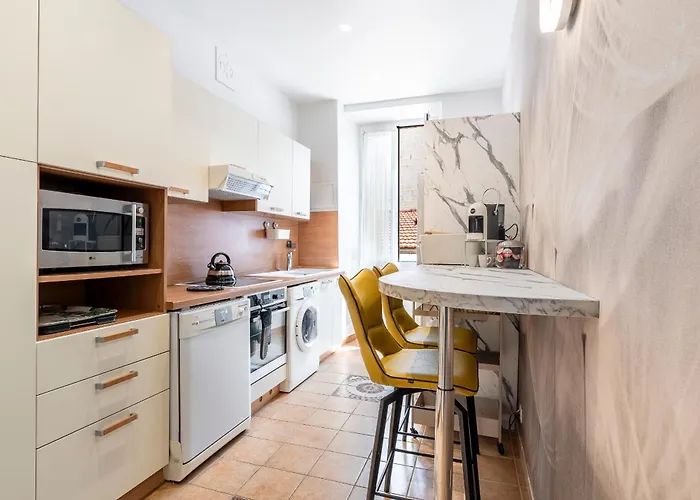 2 Proche Climatise ニース