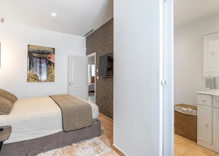 2 Proche Climatise アパート