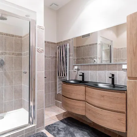 2 Proche Climatise * Nicea